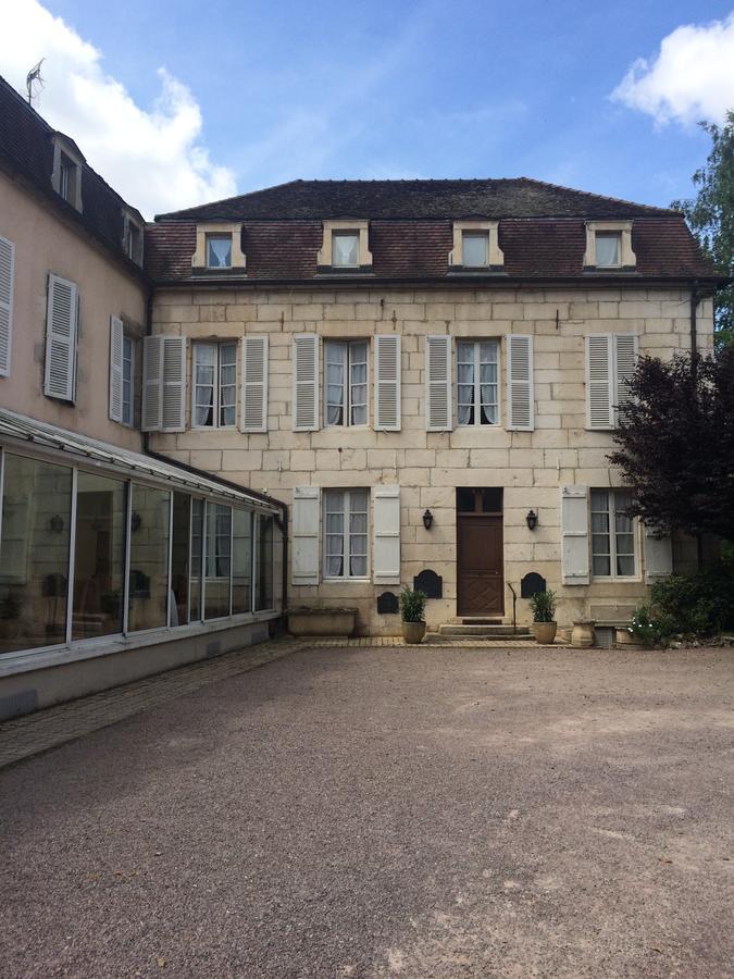 Hotel Des Cymaises Semur-en-Auxois Buitenkant foto